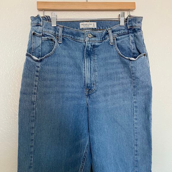 Abercrombie & Fitch Curve Love 90s Straight Ultra High Rise Medium Blue 32/14 - Picture 7 of 16